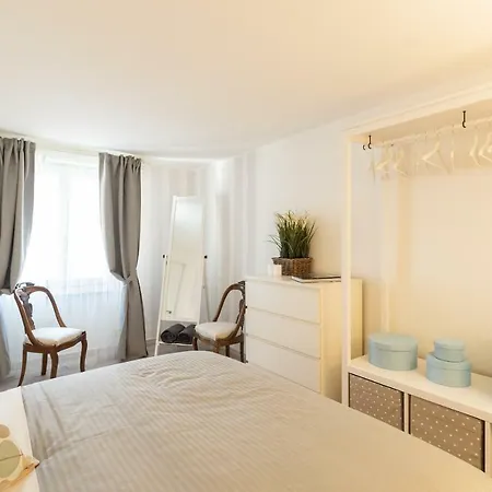 Апартаменты Romantic Suite Few Steps From The Cathedral By Rentallcomo