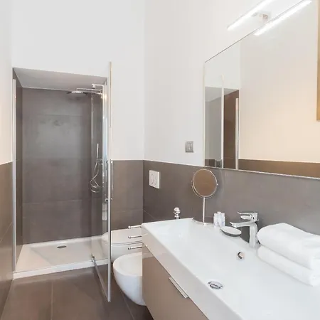 Romantic Suite Few Steps From The Cathedral By Rentallcomo Como